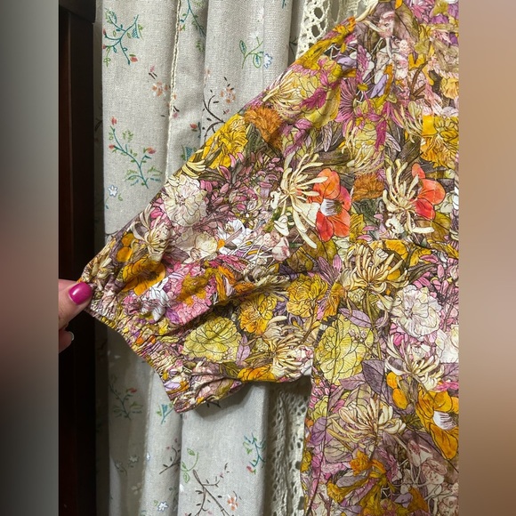 Taylor Tillman New York Floral V-neck Blouse Size XS - Picture 3 of 6